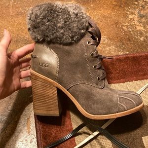UGG Jaxon Suede & Shearling Lace-Up Boots brand new unused
